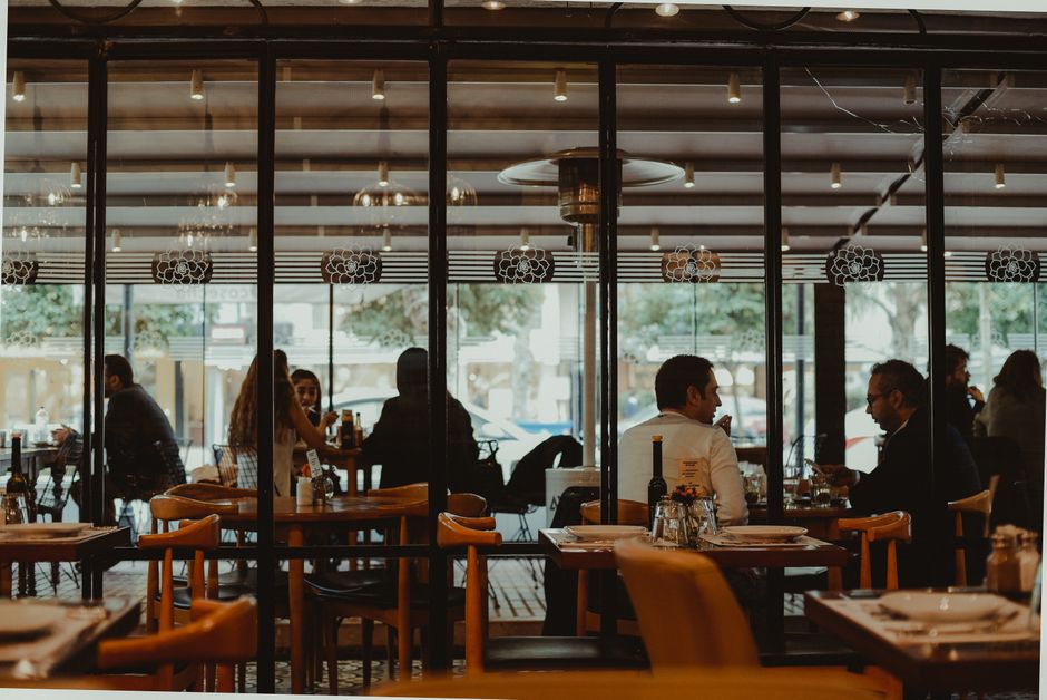 Ate O'Clock Cozy Table Seating