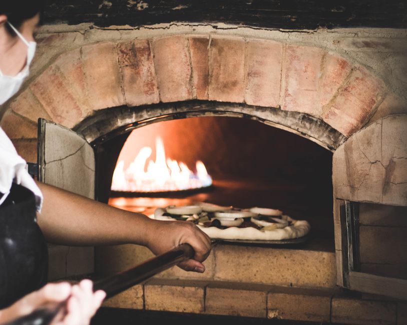 Ate O'Clock Traditional Pizza Oven